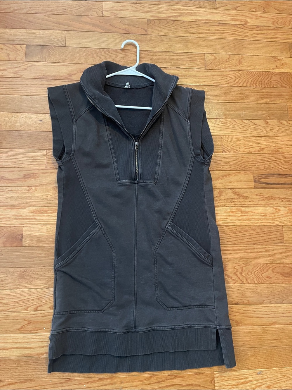 Anthropologie Meru Zip Front Black Mini Dress‎  Size Medium